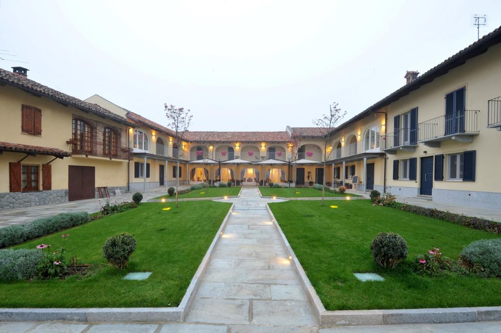 Agriturismo Cascina Varie Castagnito Exterior foto